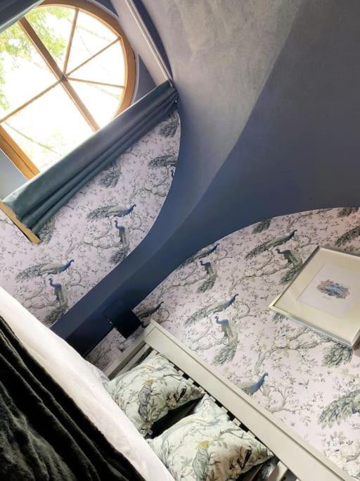 Stay In A Castle! Unique & Luxurious Historical Apartment, Self Contained, Free Parking & Wi-Fi チェスター エクステリア 写真